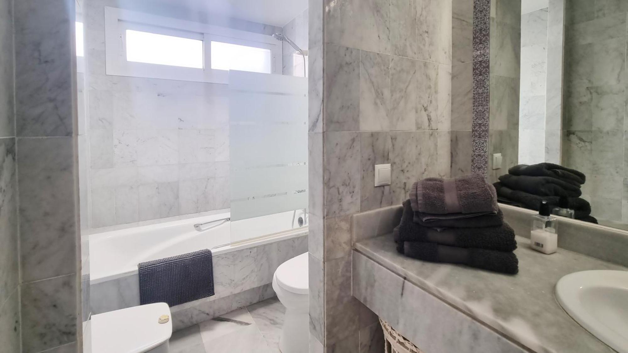 4 Bed House With Pool Walk To Puerto Banus Fast Internet Βίλα Μαρμπέλλα Εξωτερικό φωτογραφία